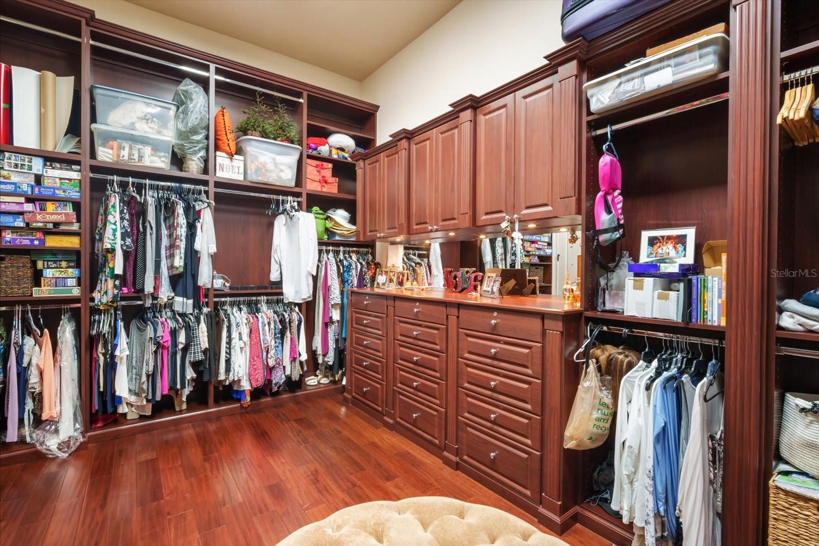 TB8436306 Property Photo