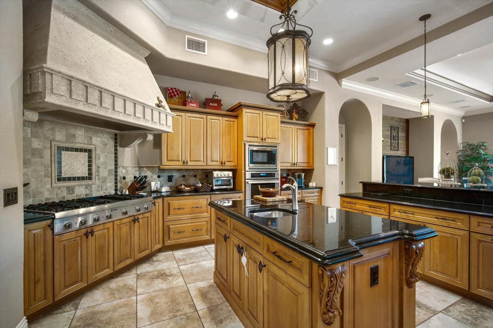 TB8436306 Property Photo