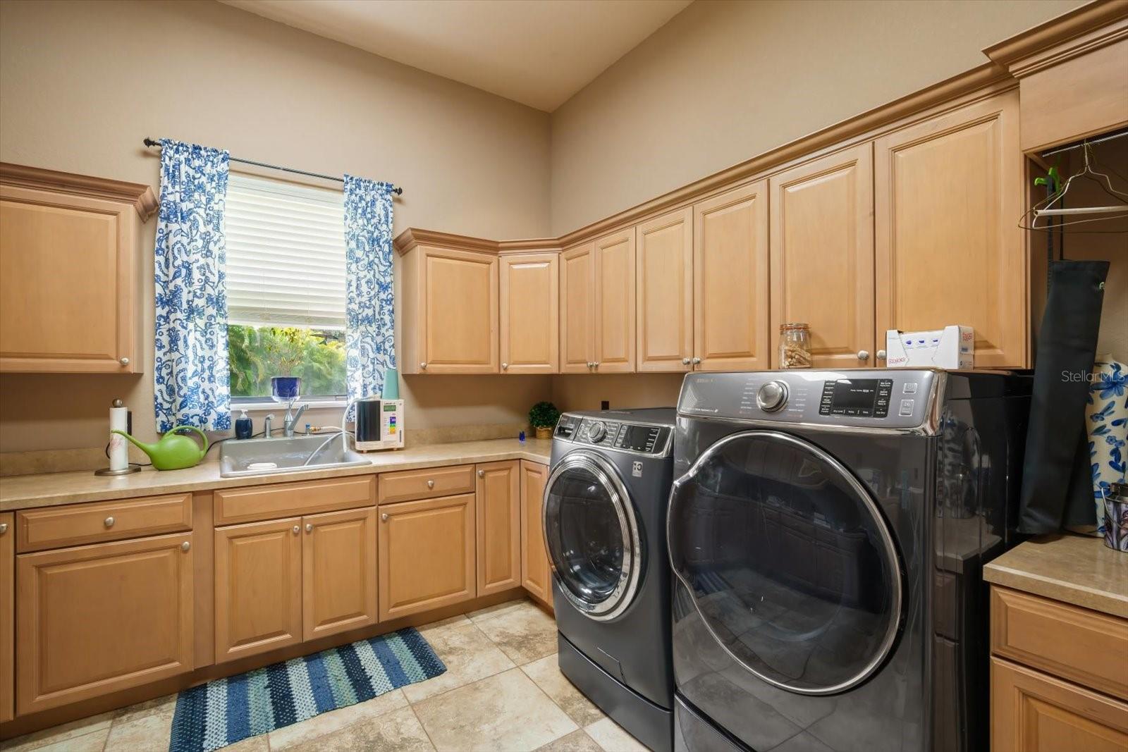 TB8436306 Property Photo