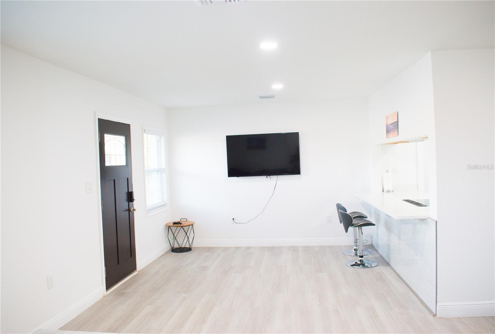 5832 DR MARTIN LUTHER KING JR ST N, ST PETERSBURG, FL, 33703