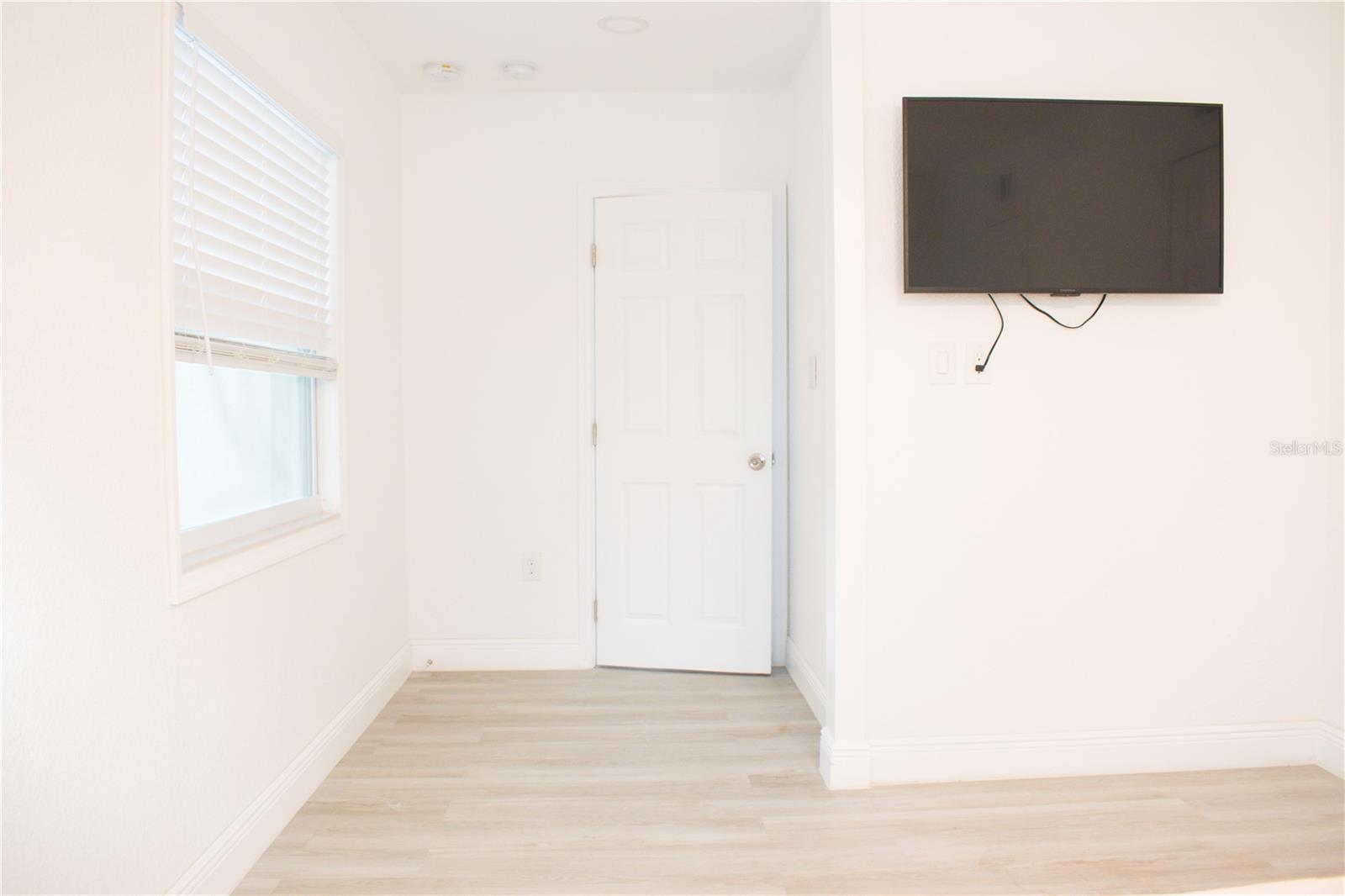 5832 DR MARTIN LUTHER KING JR ST N, ST PETERSBURG, FL, 33703