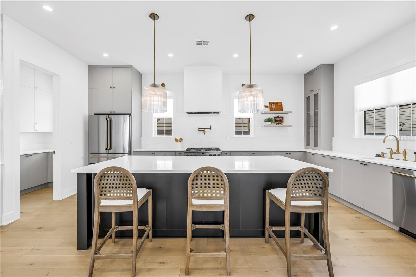 431 36TH AVE N, ST PETERSBURG, FL, 33704