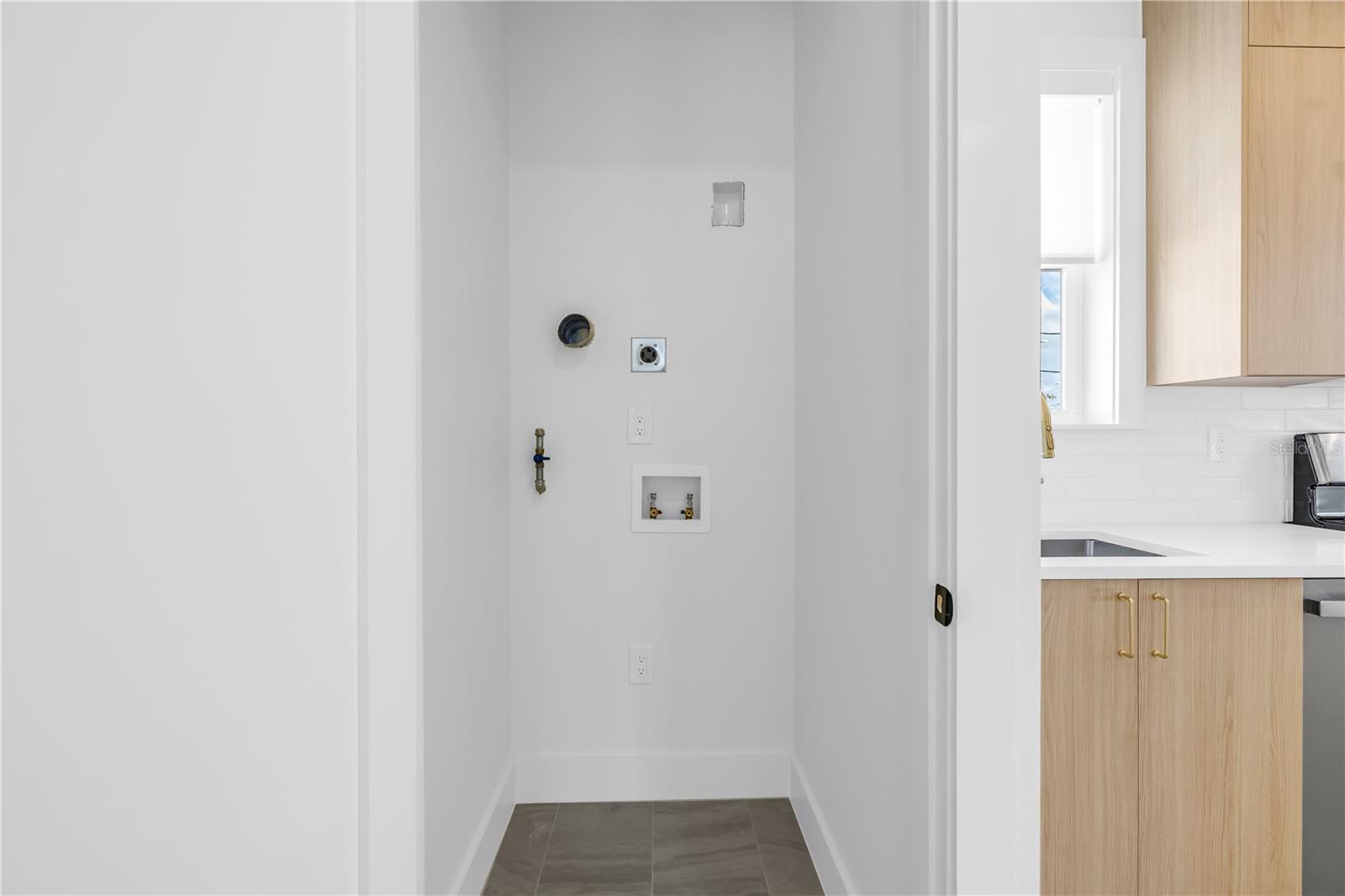 431 36TH AVE N, ST PETERSBURG, FL, 33704