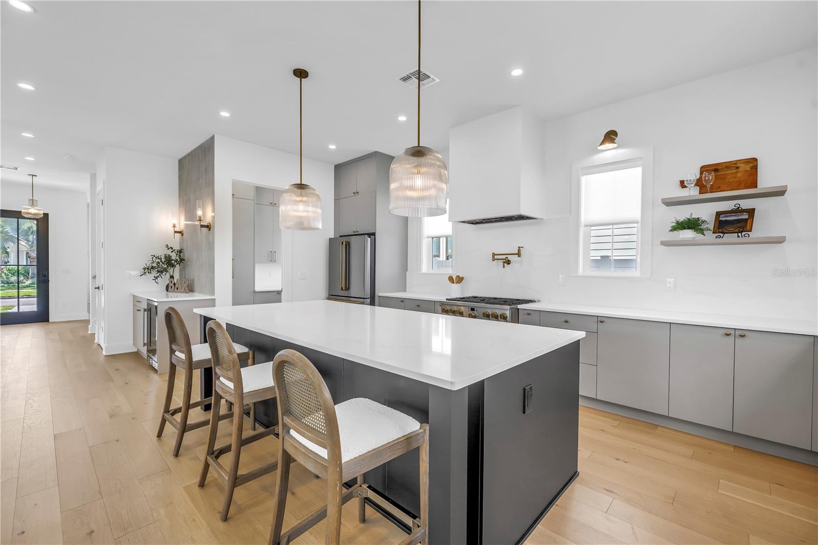 431 36TH AVE N, ST PETERSBURG, FL, 33704