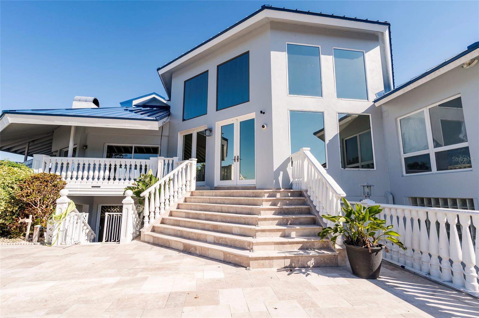 TB8436315 Property Photo