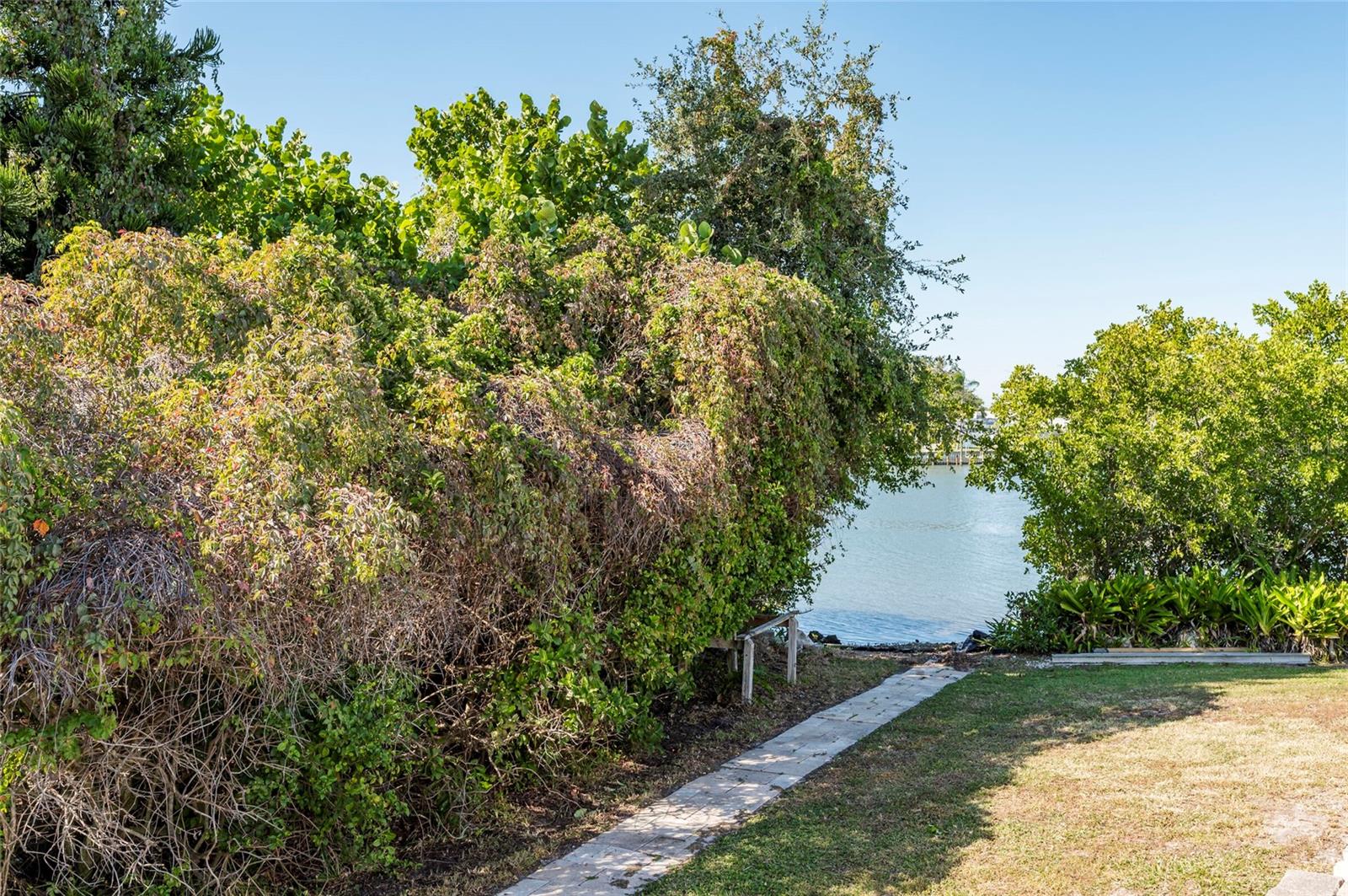 TB8436315 Property Photo