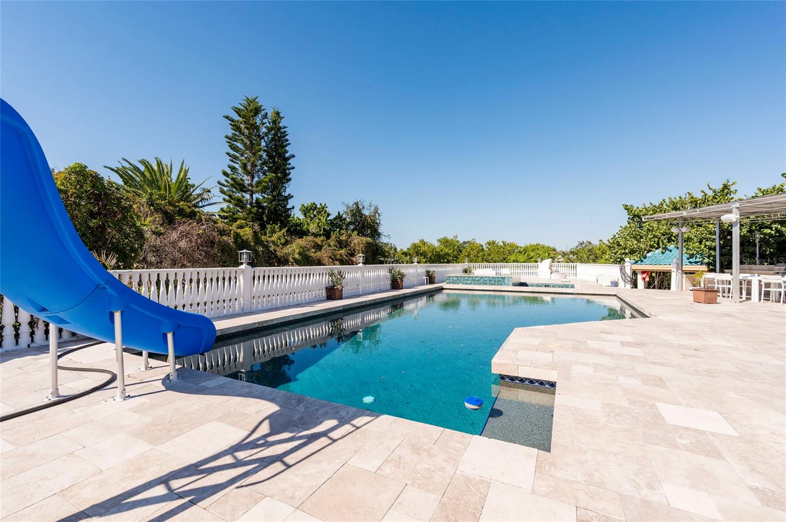 TB8436315 Property Photo