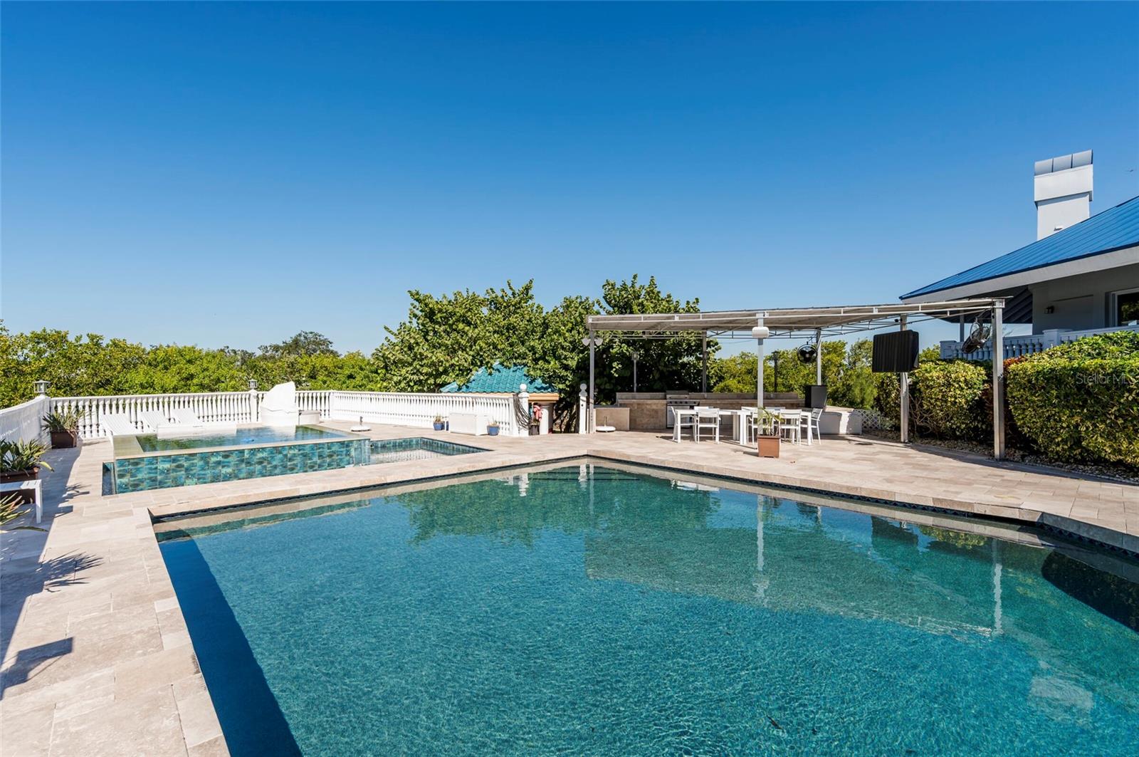 TB8436315 Property Photo