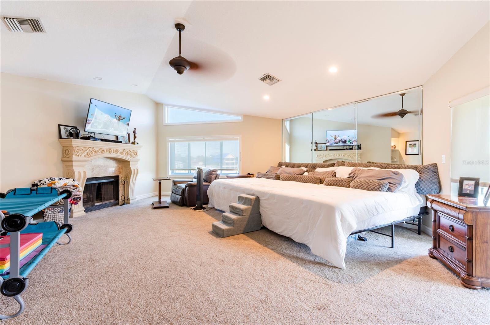 TB8436315 Property Photo