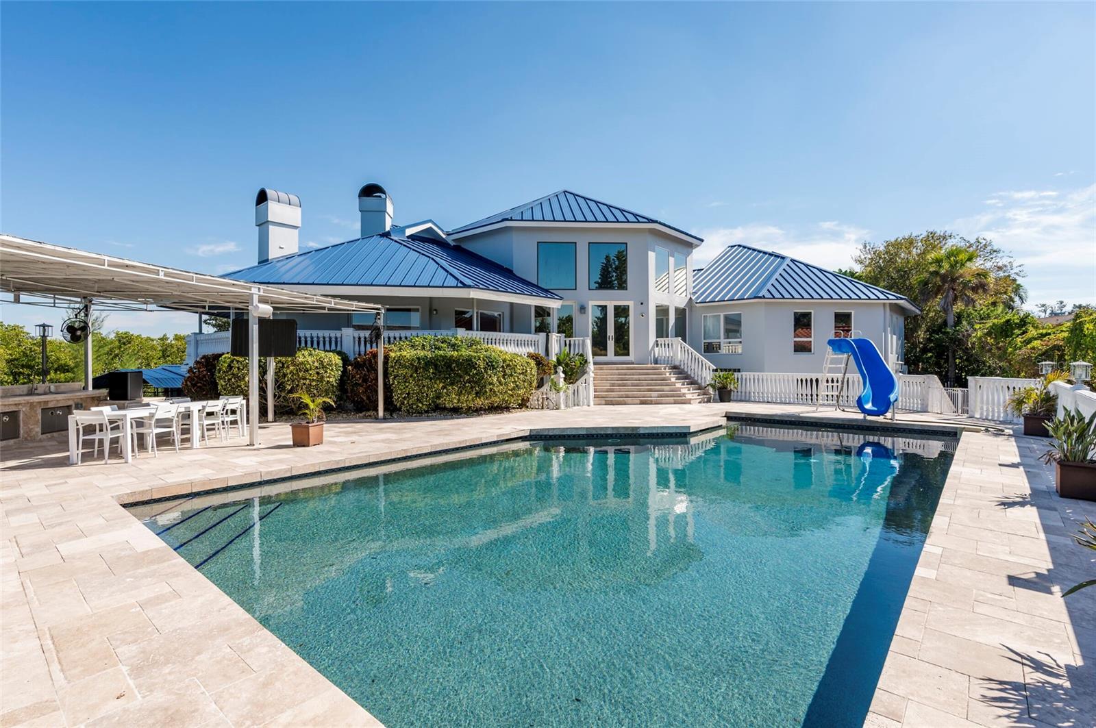 TB8436315 Property Photo