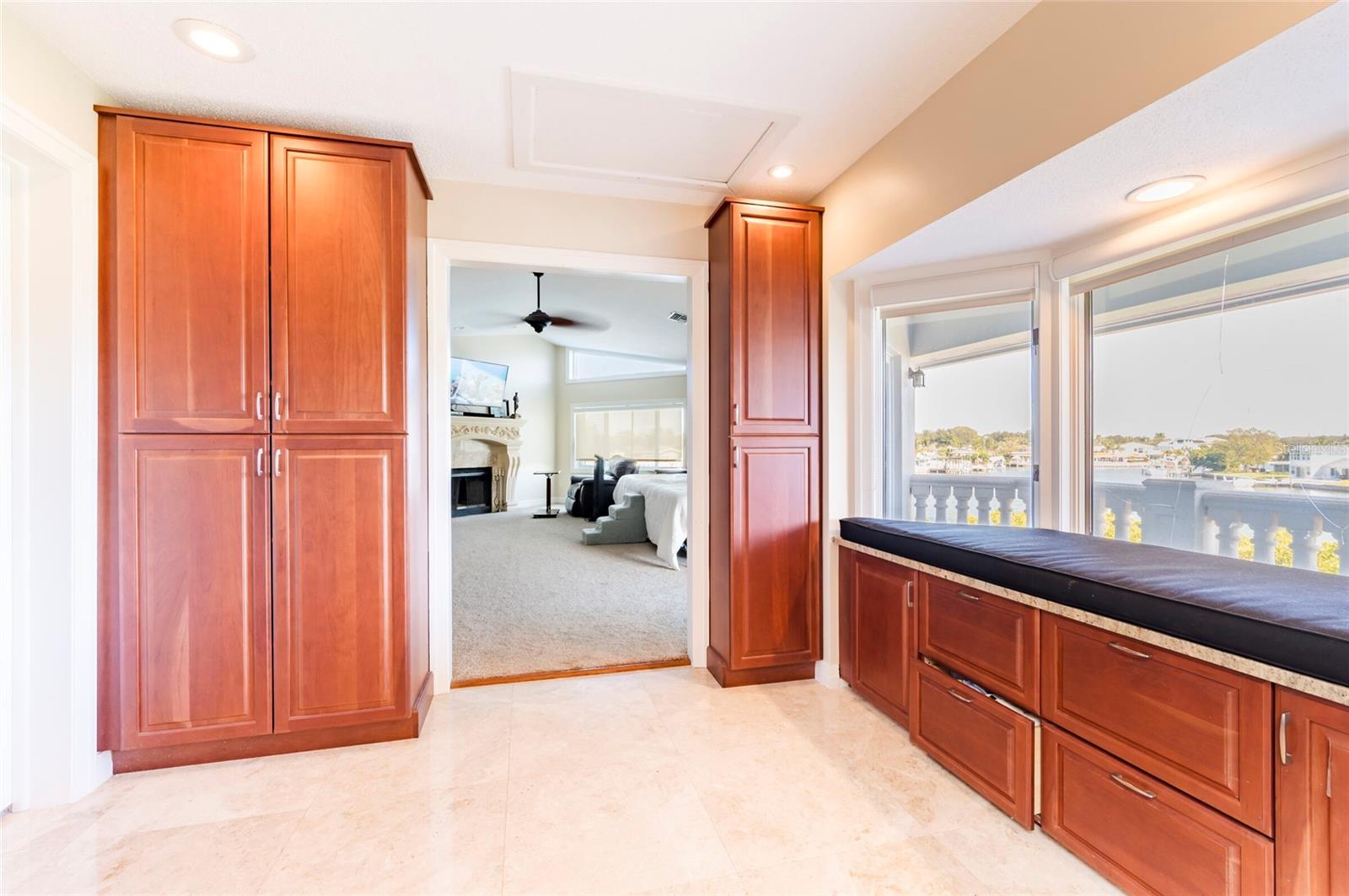 TB8436315 Property Photo