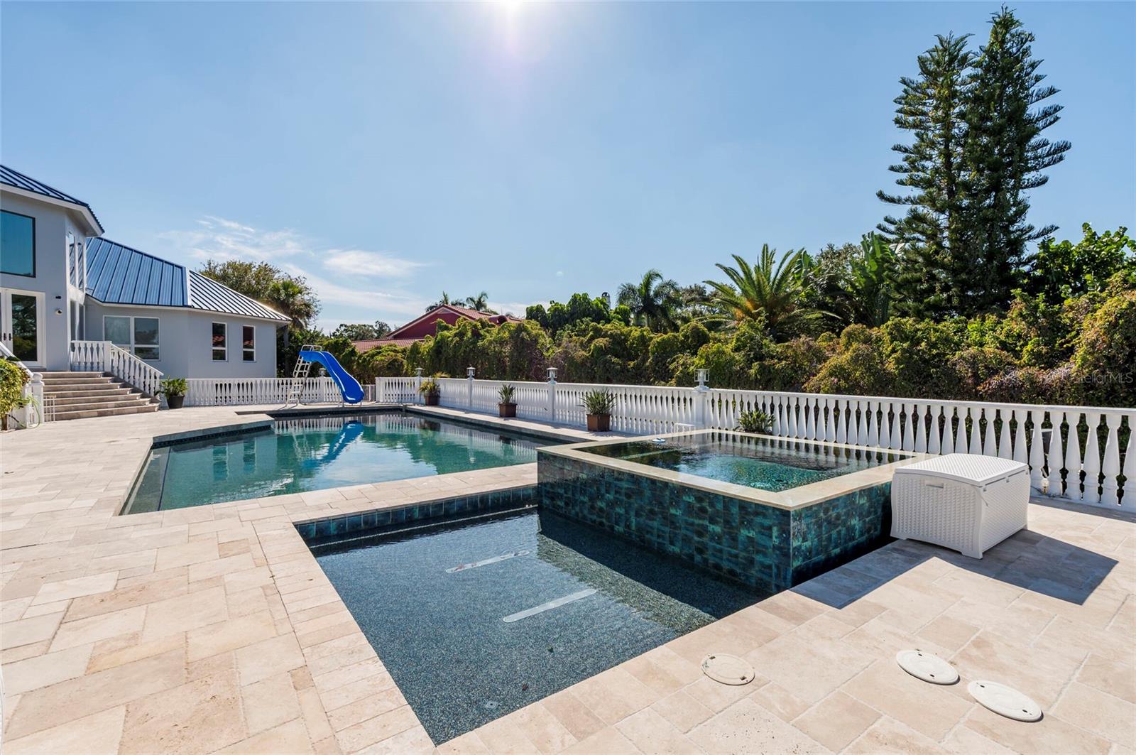 TB8436315 Property Photo