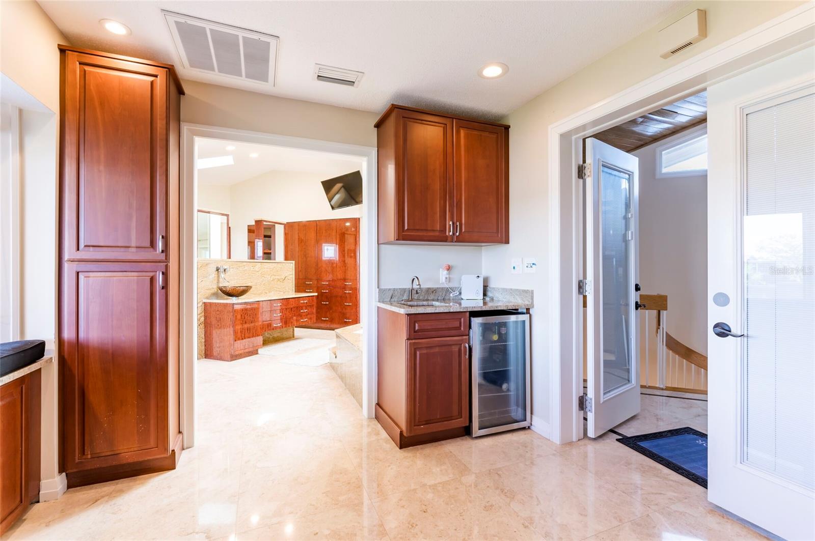 TB8436315 Property Photo