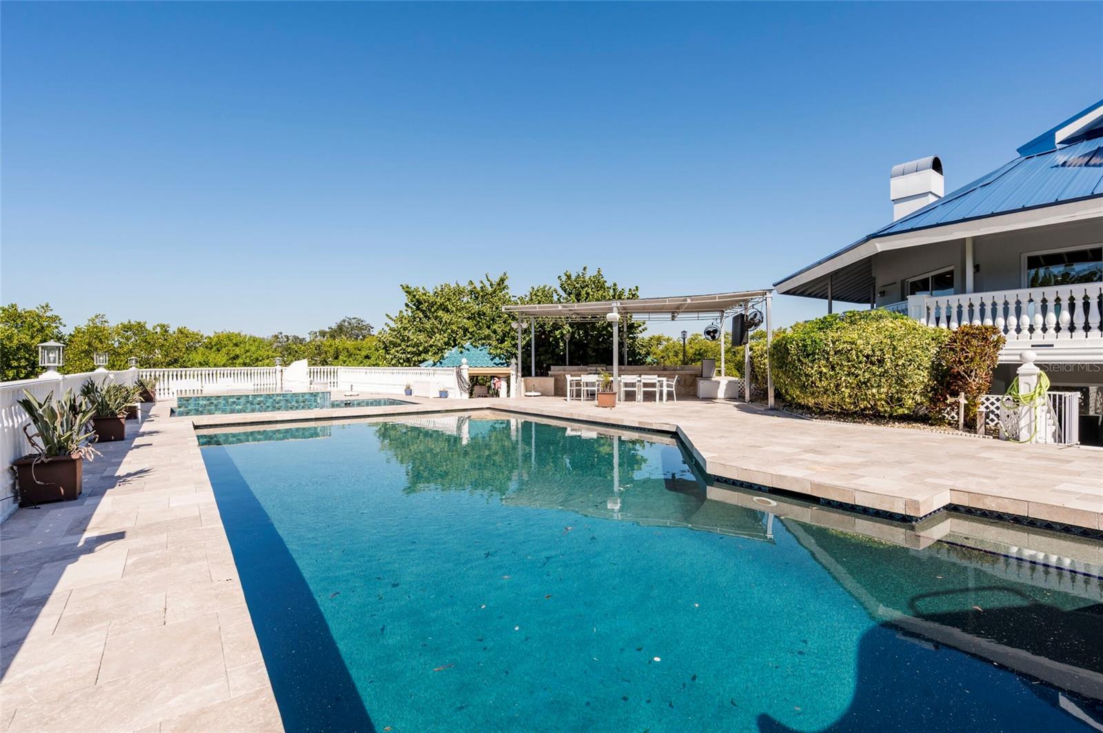 TB8436315 Property Photo