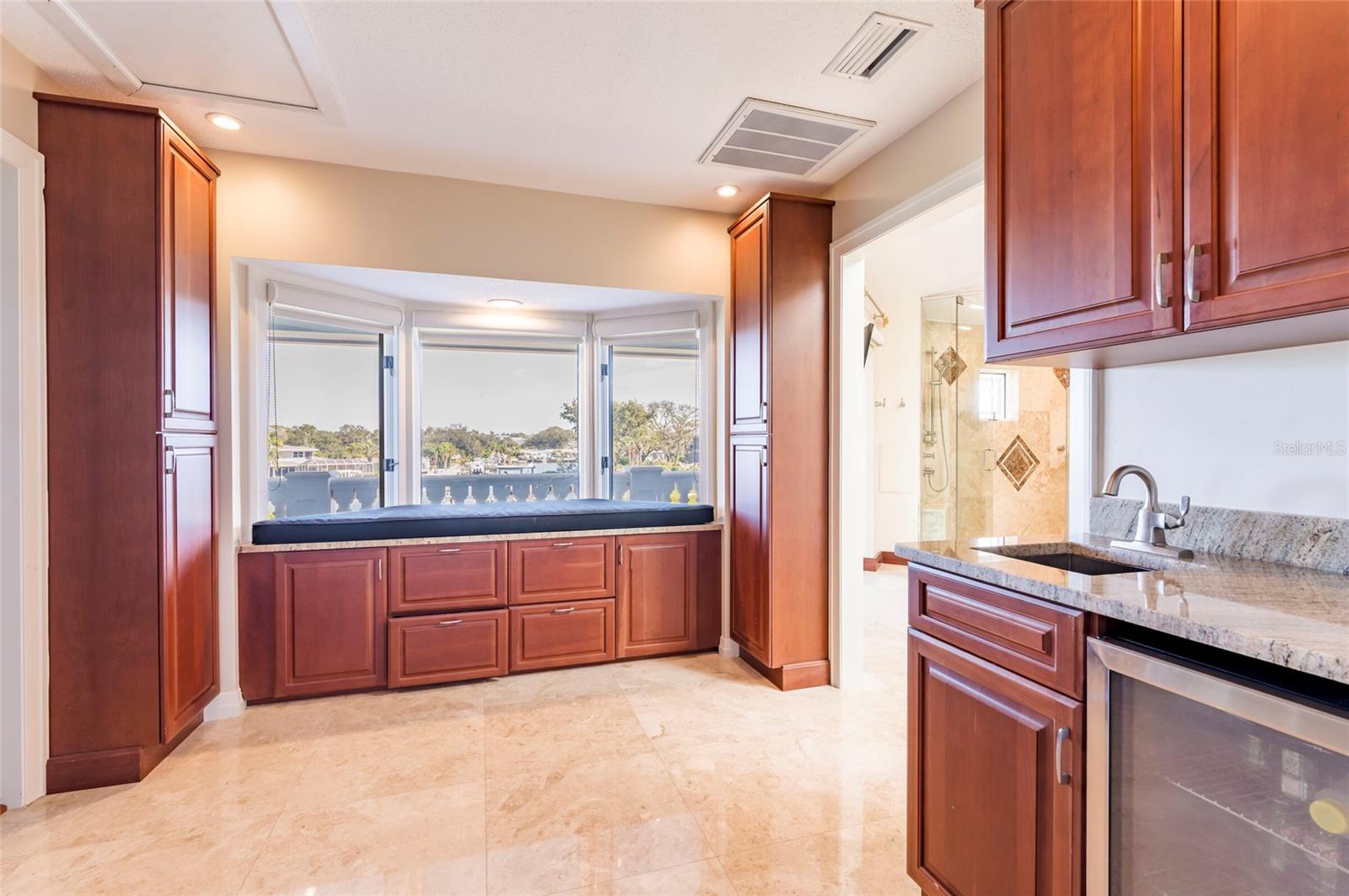 TB8436315 Property Photo