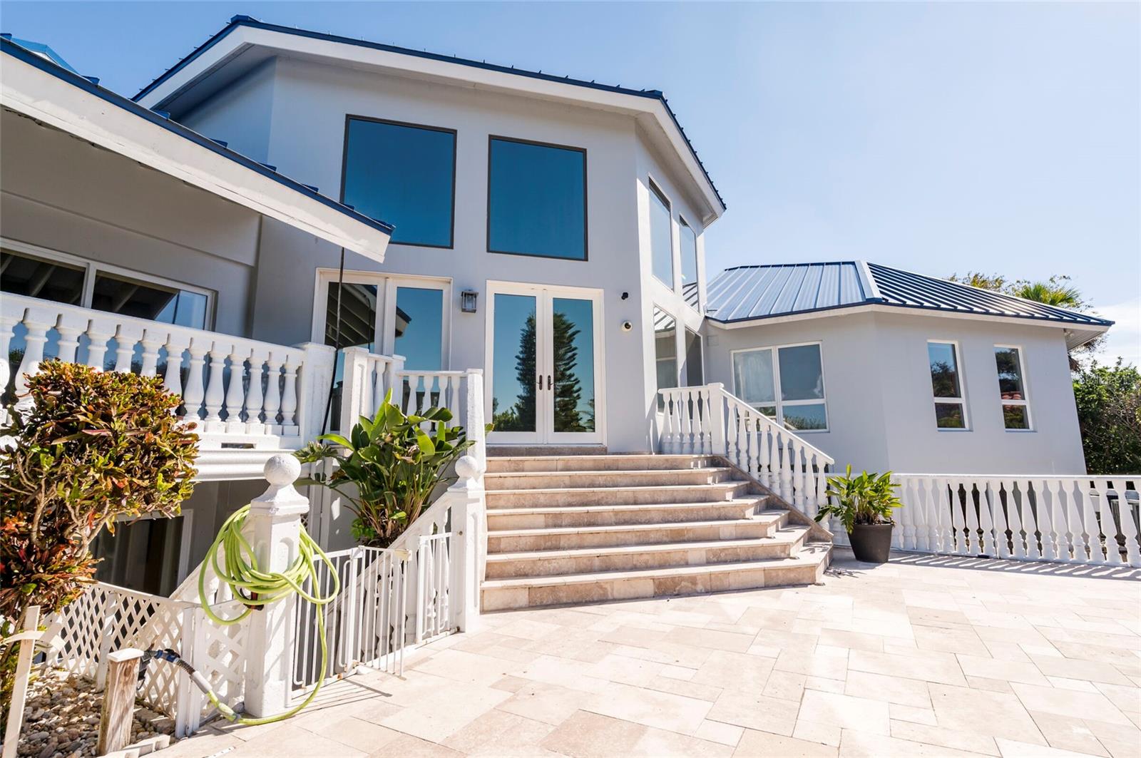 TB8436315 Property Photo