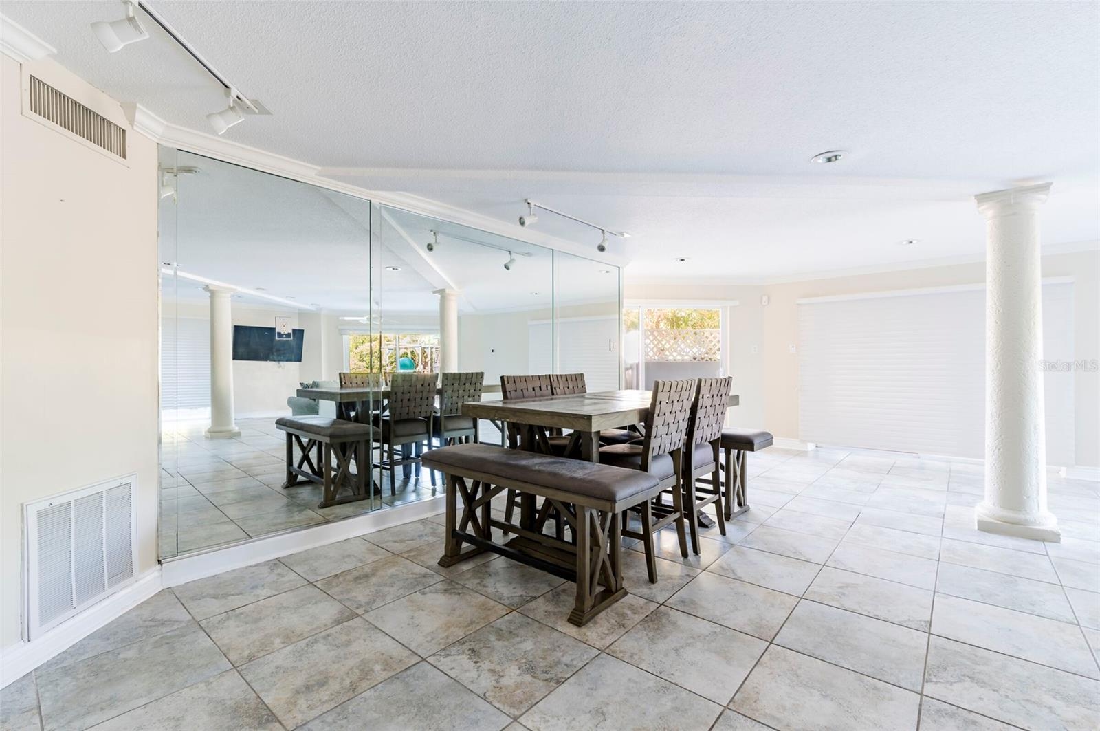 TB8436315 Property Photo