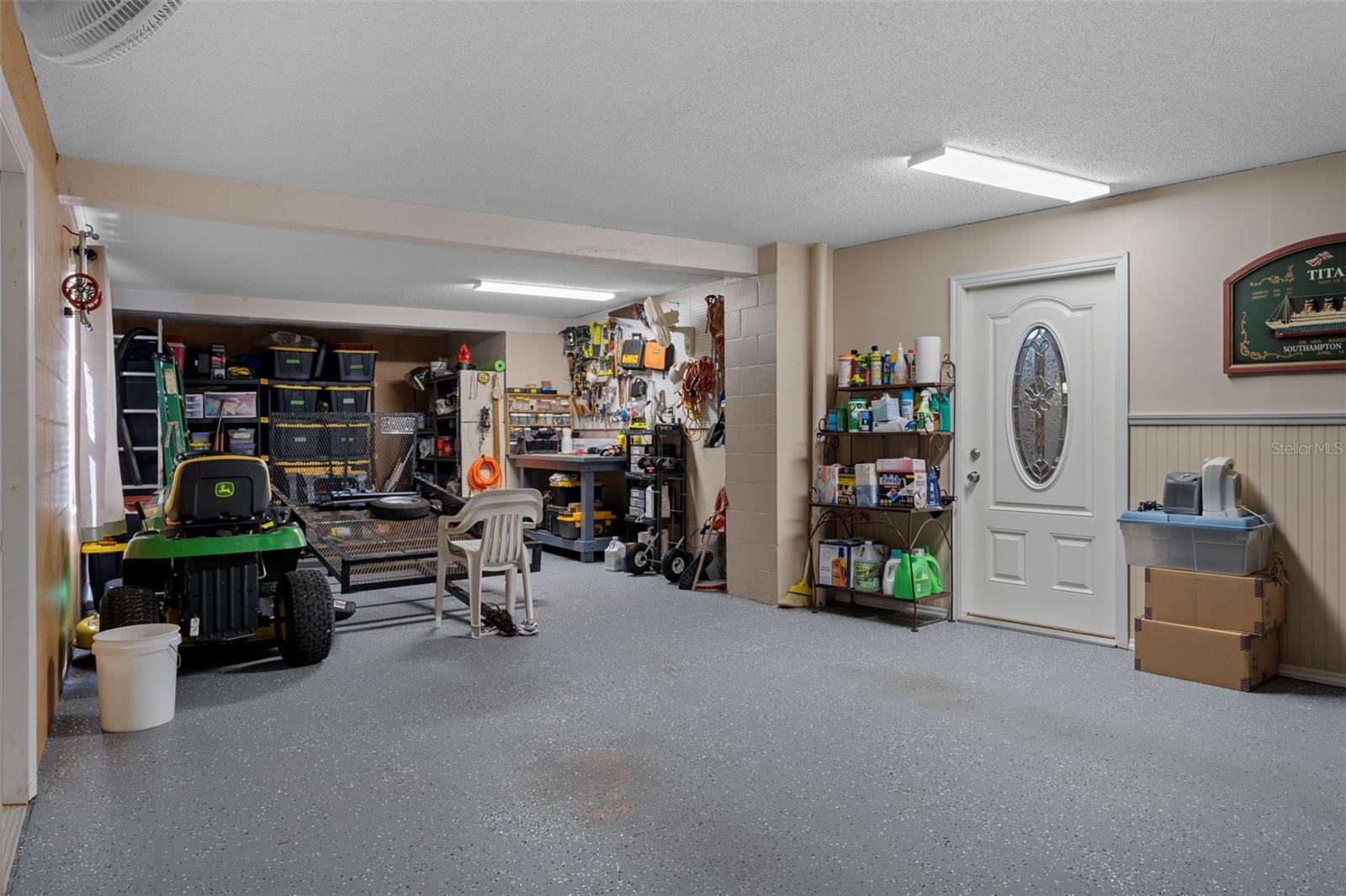 6719 MANOR BEACH RD, NEW PORT RICHEY, FL, 34652