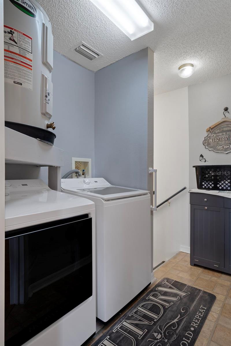 6719 MANOR BEACH RD, NEW PORT RICHEY, FL, 34652