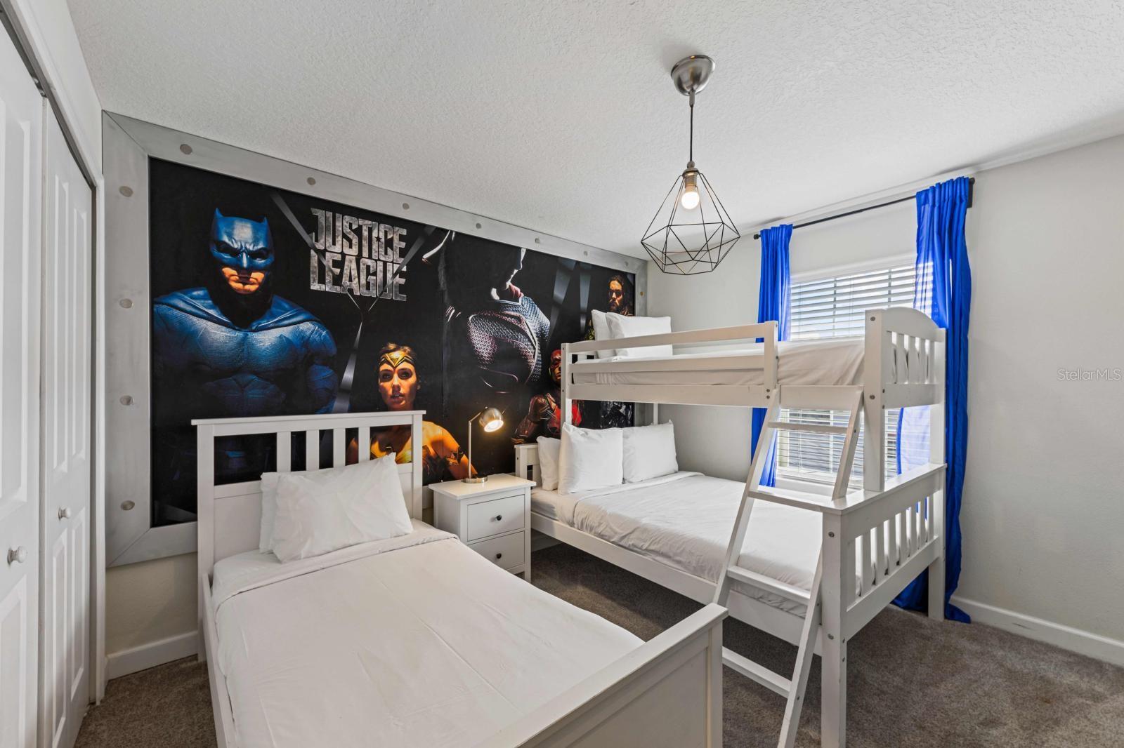 8990 STINGER DR, CHAMPIONS GATE, FL, 33896