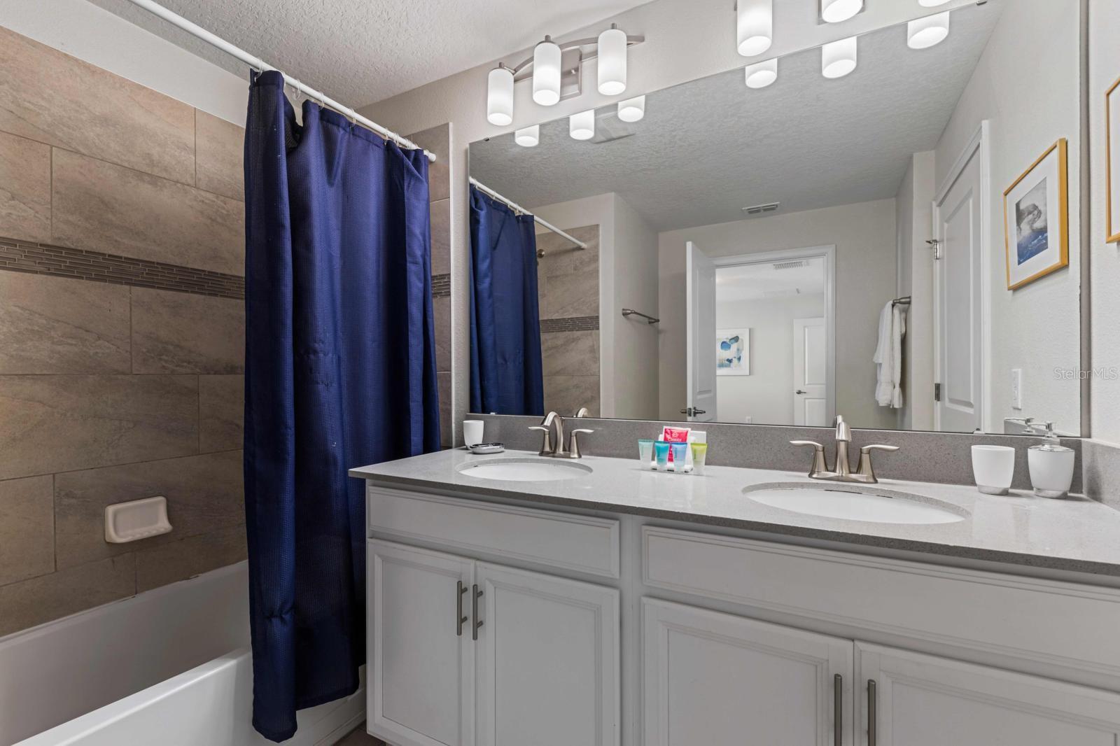 8990 STINGER DR, CHAMPIONS GATE, FL, 33896