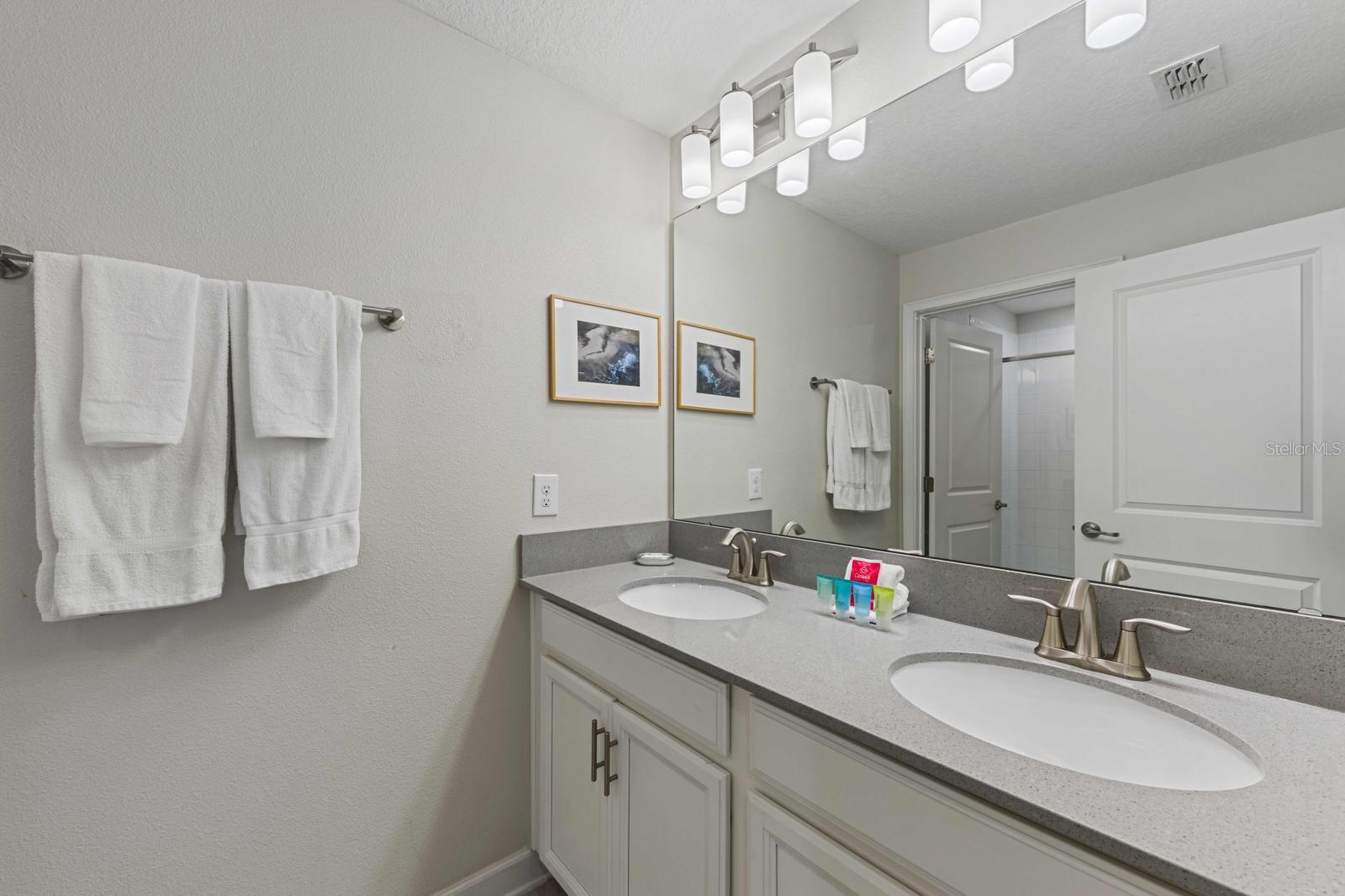 8990 STINGER DR, CHAMPIONS GATE, FL, 33896