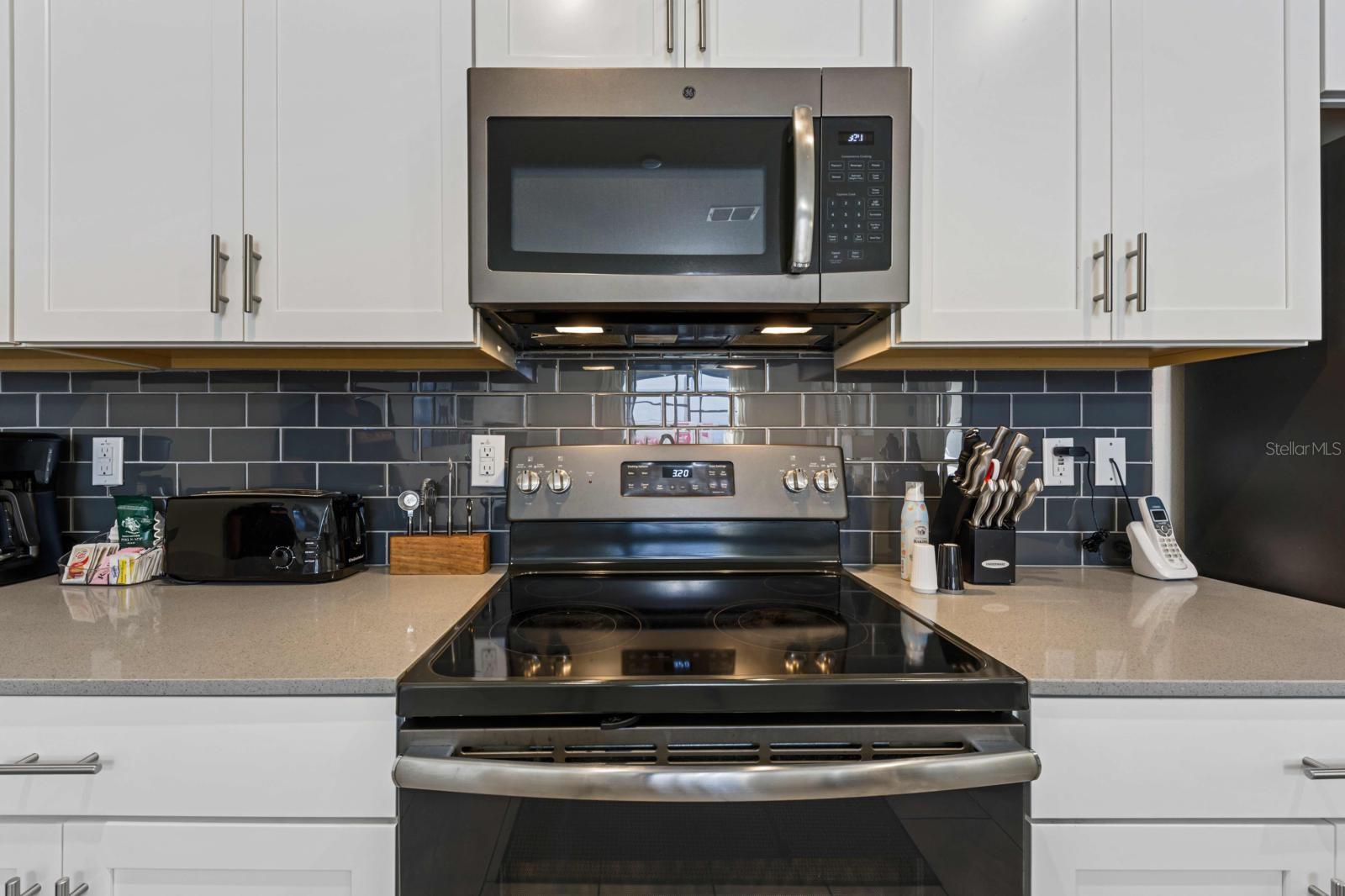 8990 STINGER DR, CHAMPIONS GATE, FL, 33896