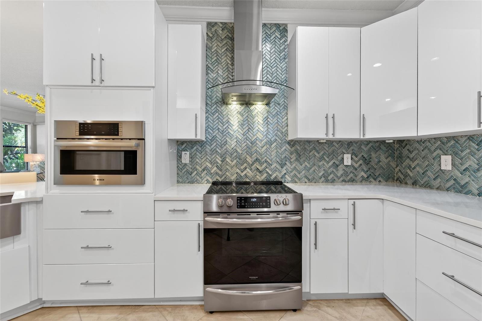 420 CEDAR FALLS DR, APOLLO BEACH, FL, 33572