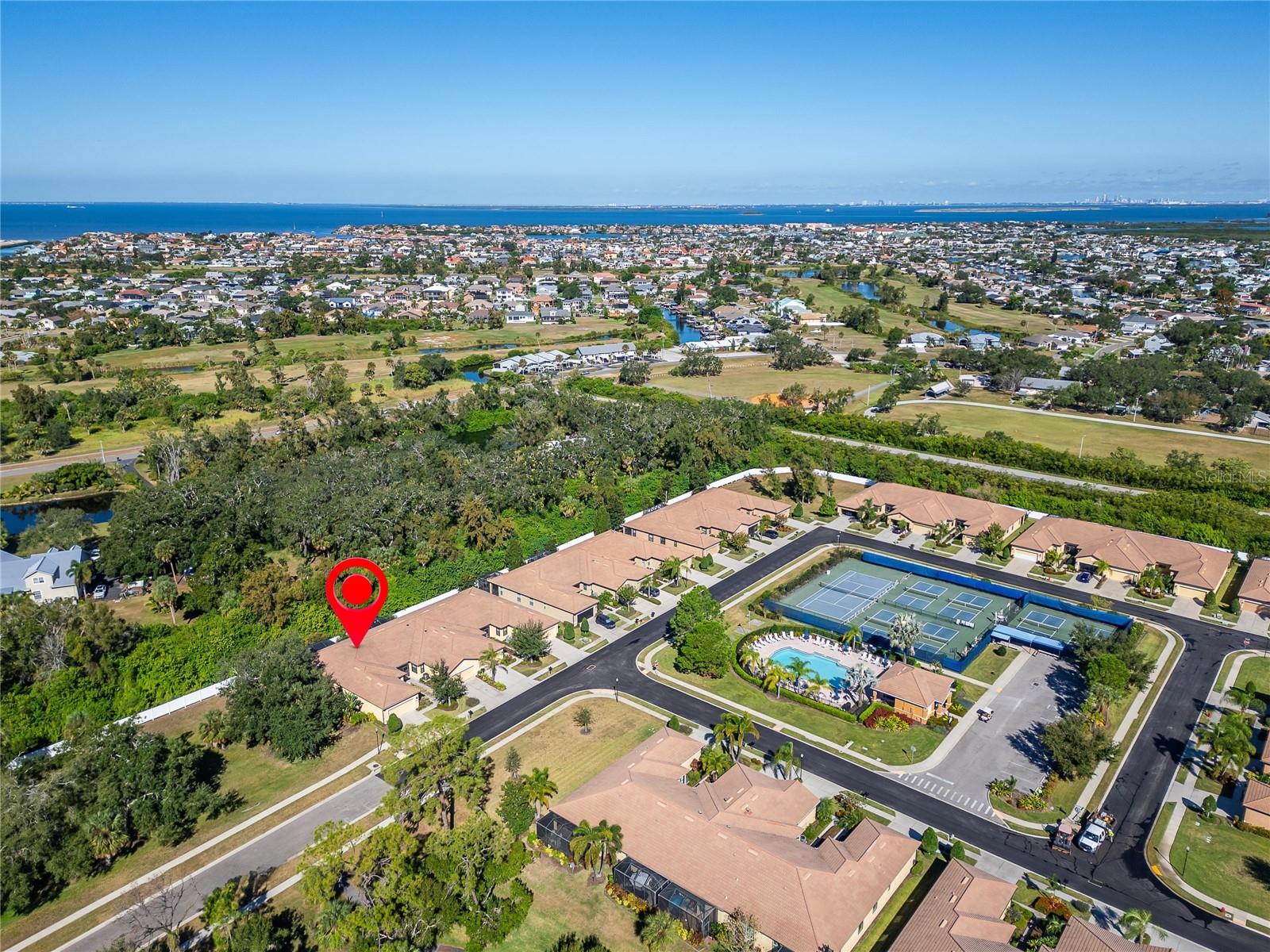 420 CEDAR FALLS DR, APOLLO BEACH, FL, 33572