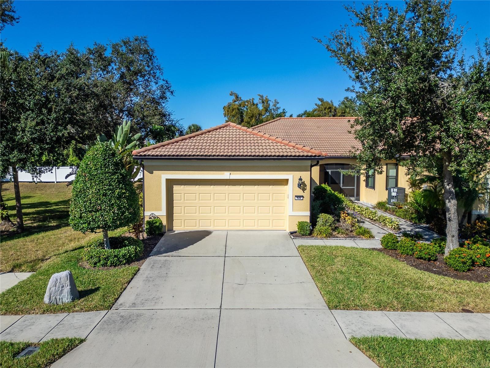 420 CEDAR FALLS DR, APOLLO BEACH, FL, 33572