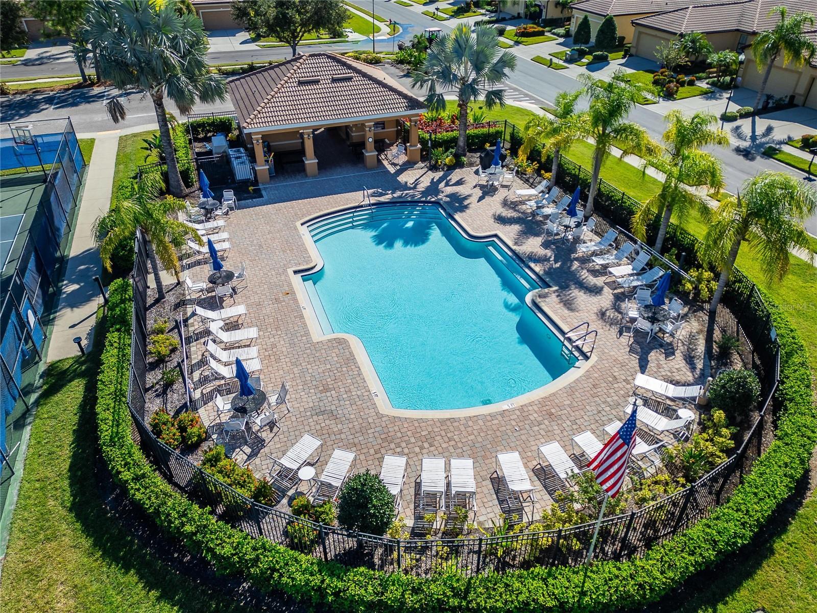 420 CEDAR FALLS DR, APOLLO BEACH, FL, 33572