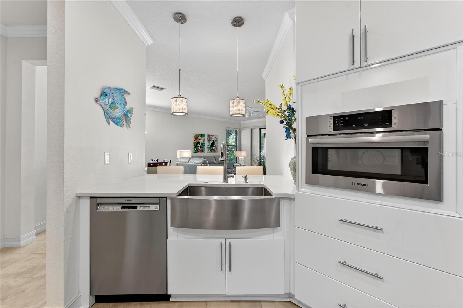 420 CEDAR FALLS DR, APOLLO BEACH, FL, 33572