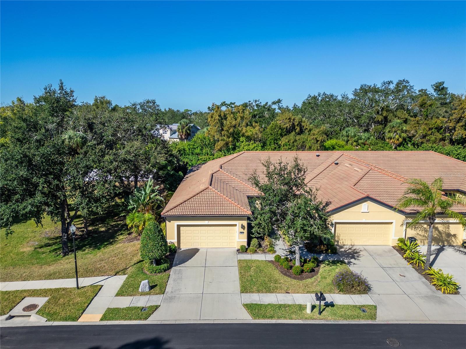 420 CEDAR FALLS DR, APOLLO BEACH, FL, 33572
