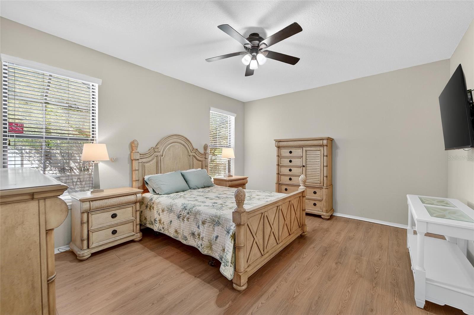 420 CEDAR FALLS DR, APOLLO BEACH, FL, 33572