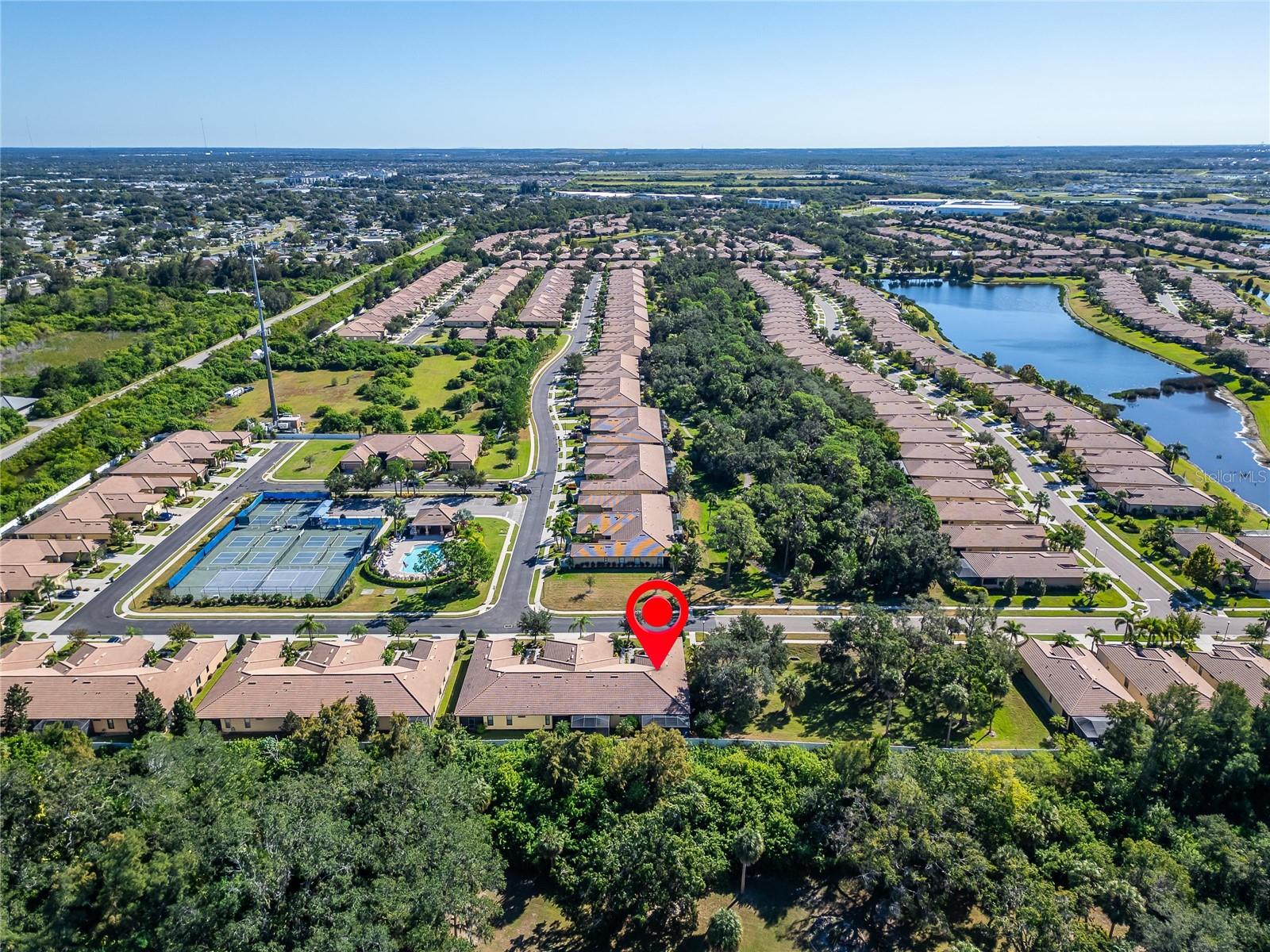 420 CEDAR FALLS DR, APOLLO BEACH, FL, 33572