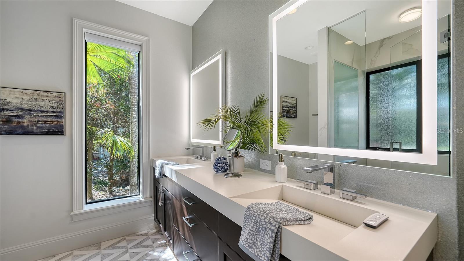 A4667963 Property Photo