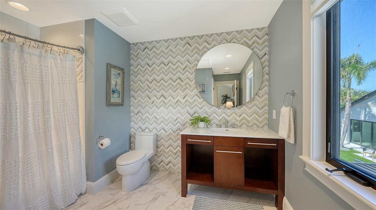 A4667963 Property Photo