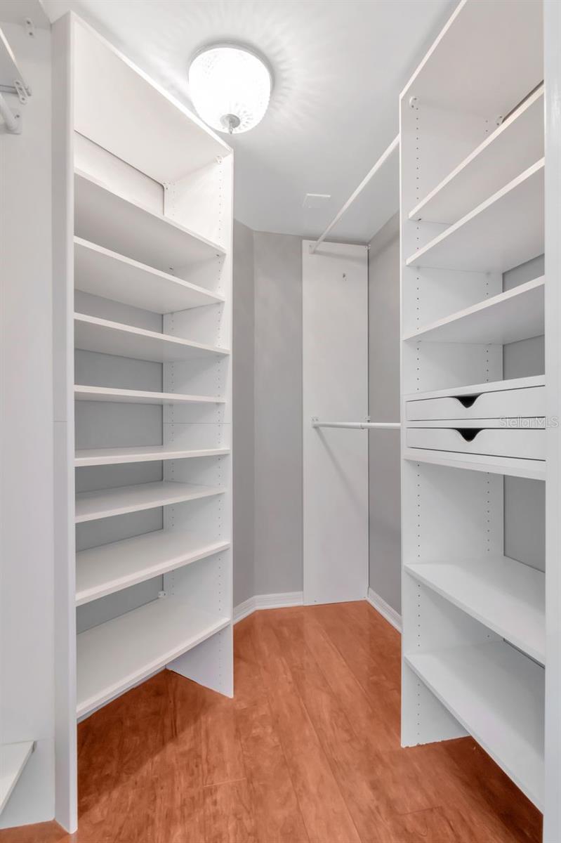 Walk in closet