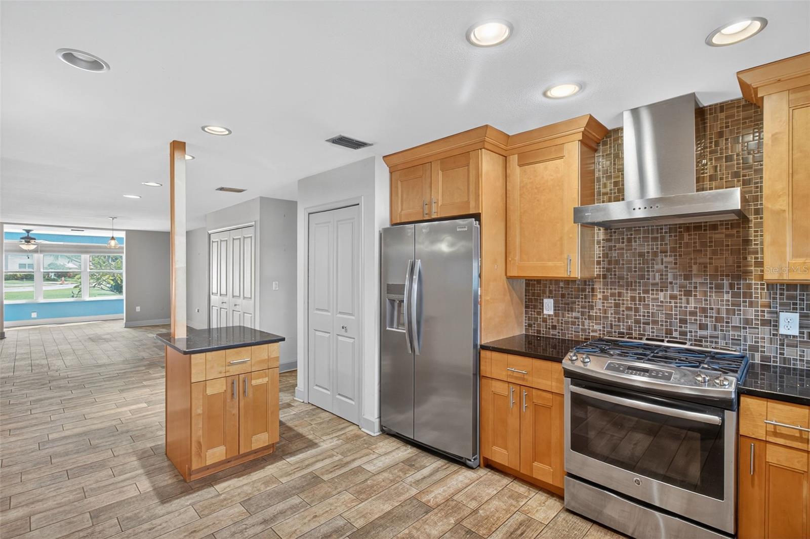 5530 80TH ST N #B106, ST PETERSBURG, FL, 33709