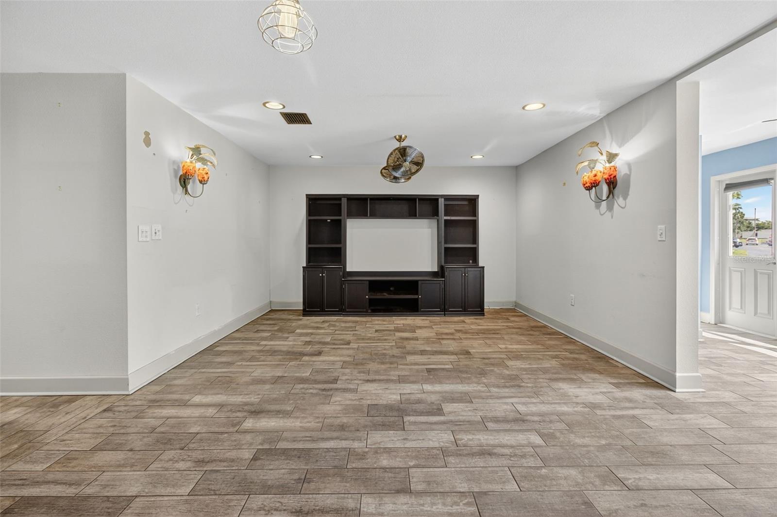 5530 80TH ST N #B106, ST PETERSBURG, FL, 33709