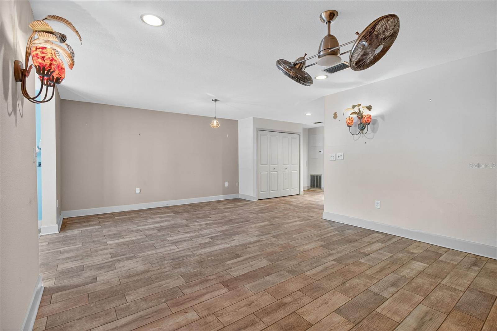 5530 80TH ST N #B106, ST PETERSBURG, FL, 33709