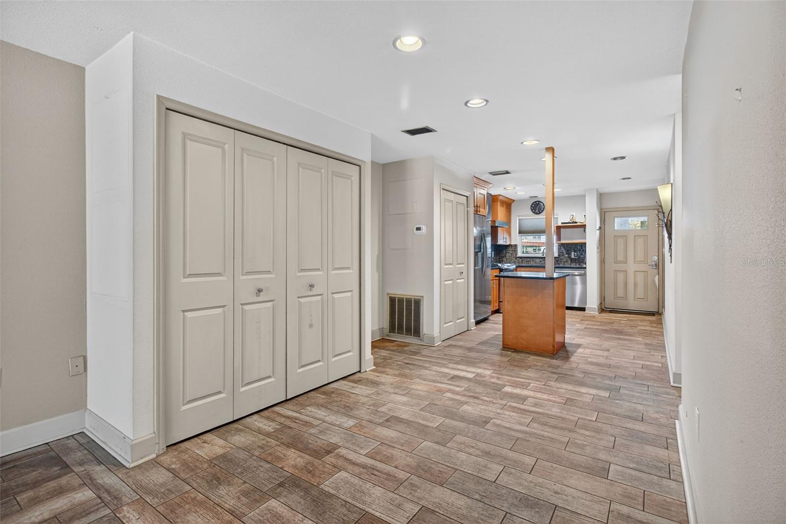 5530 80TH ST N #B106, ST PETERSBURG, FL, 33709