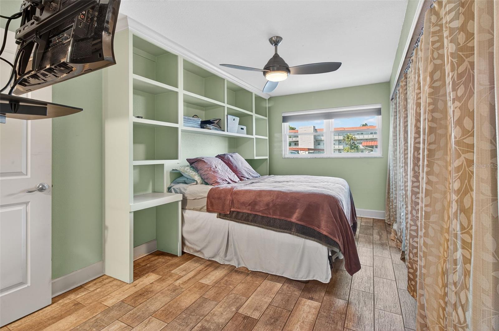 5530 80TH ST N #B106, ST PETERSBURG, FL, 33709