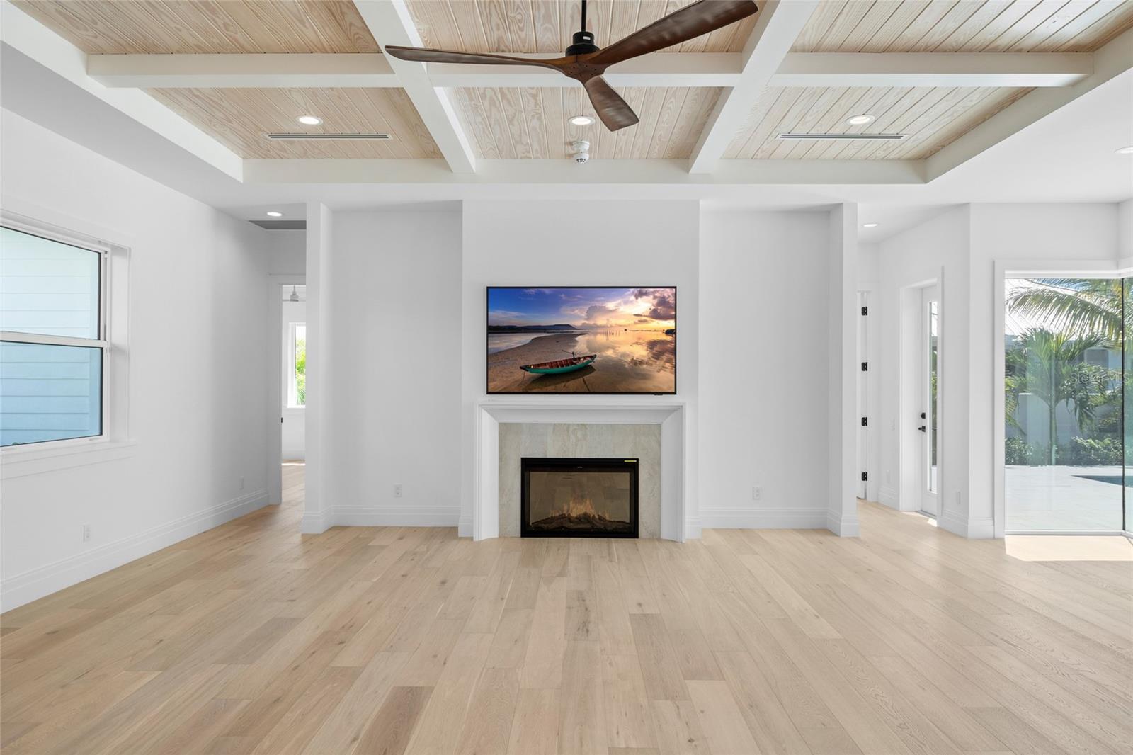 TB8436391 Property Photo