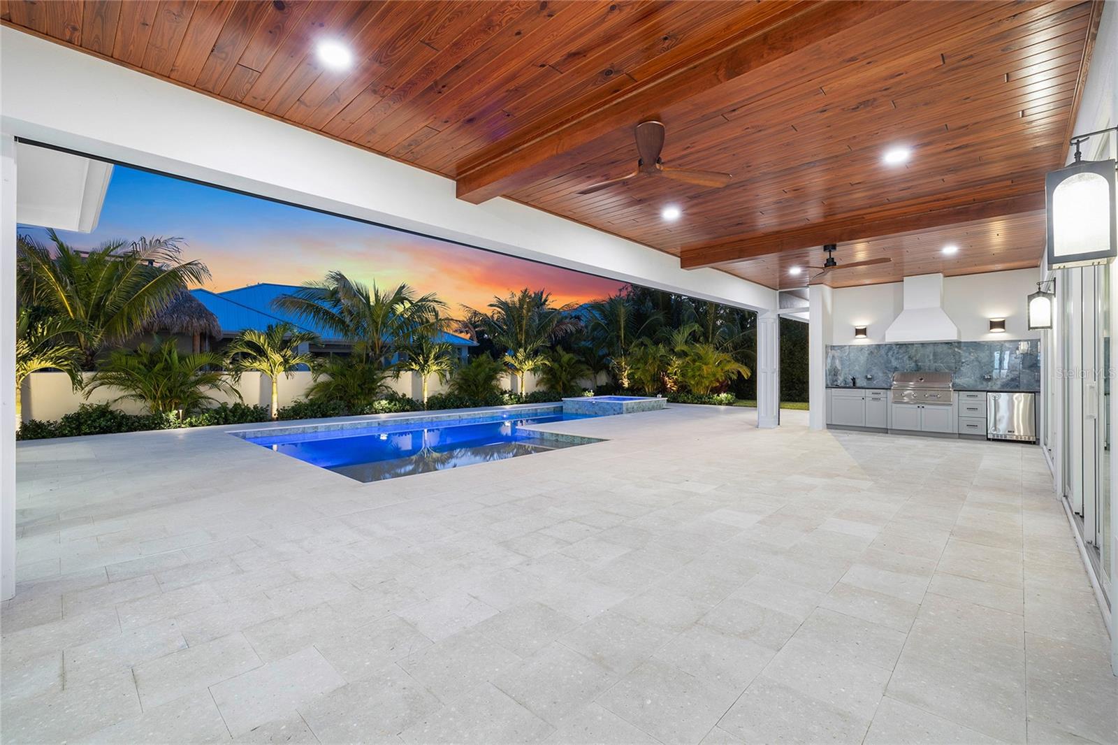 TB8436391 Property Photo