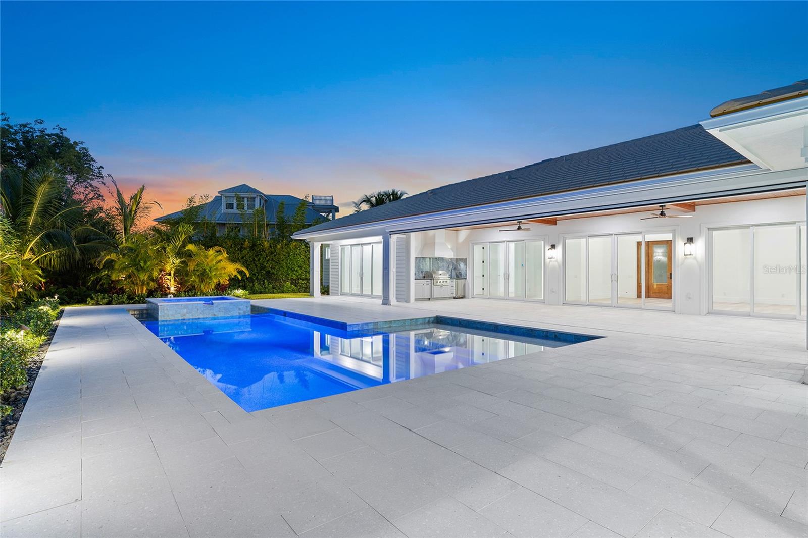 TB8436391 Property Photo