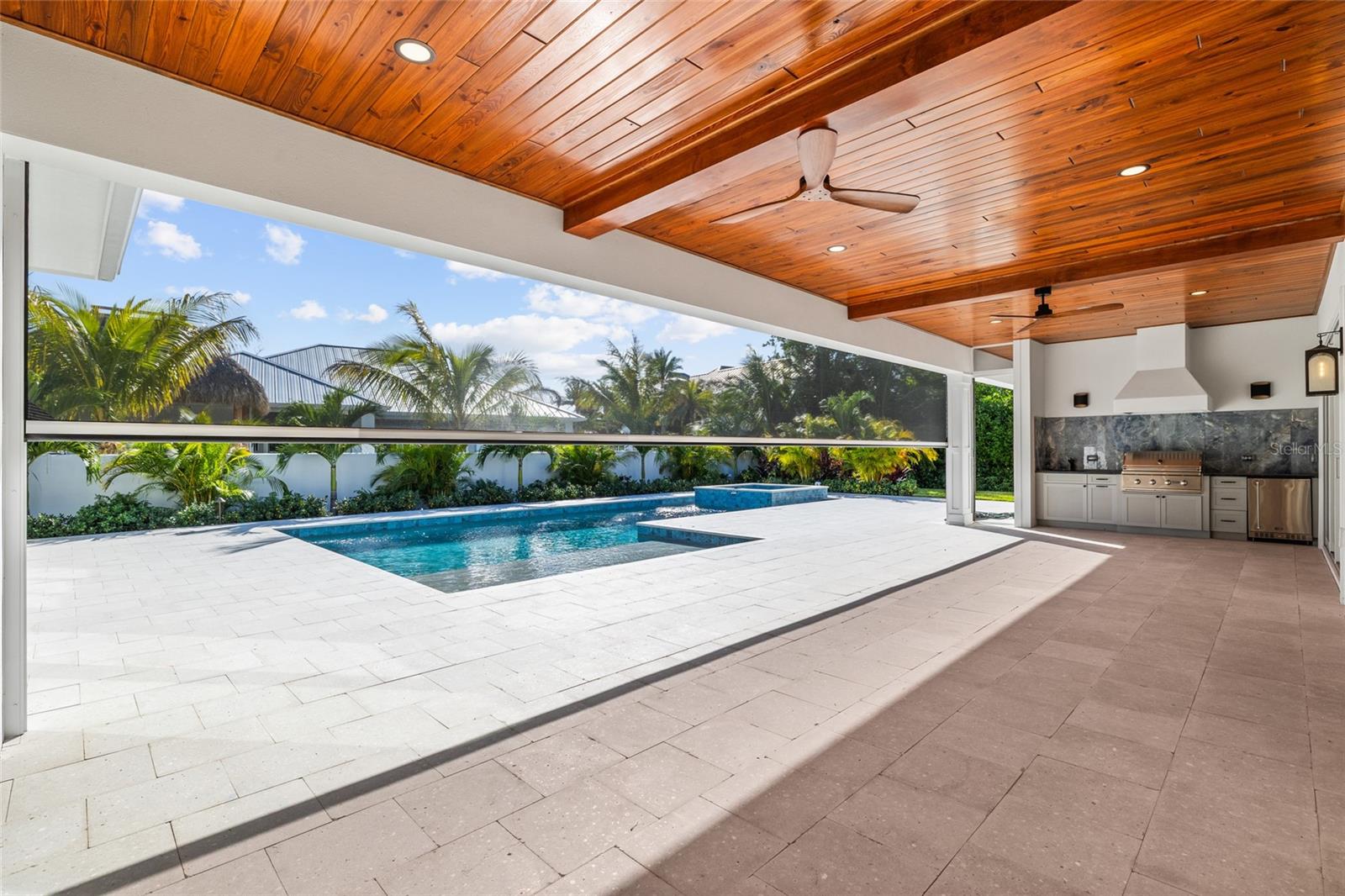 TB8436391 Property Photo