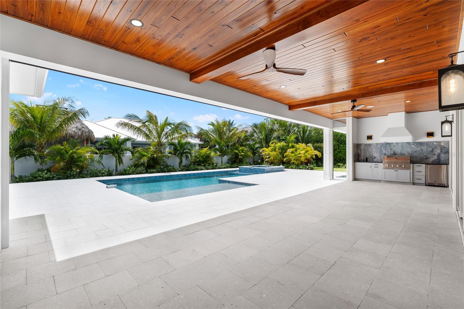 TB8436391 Property Photo