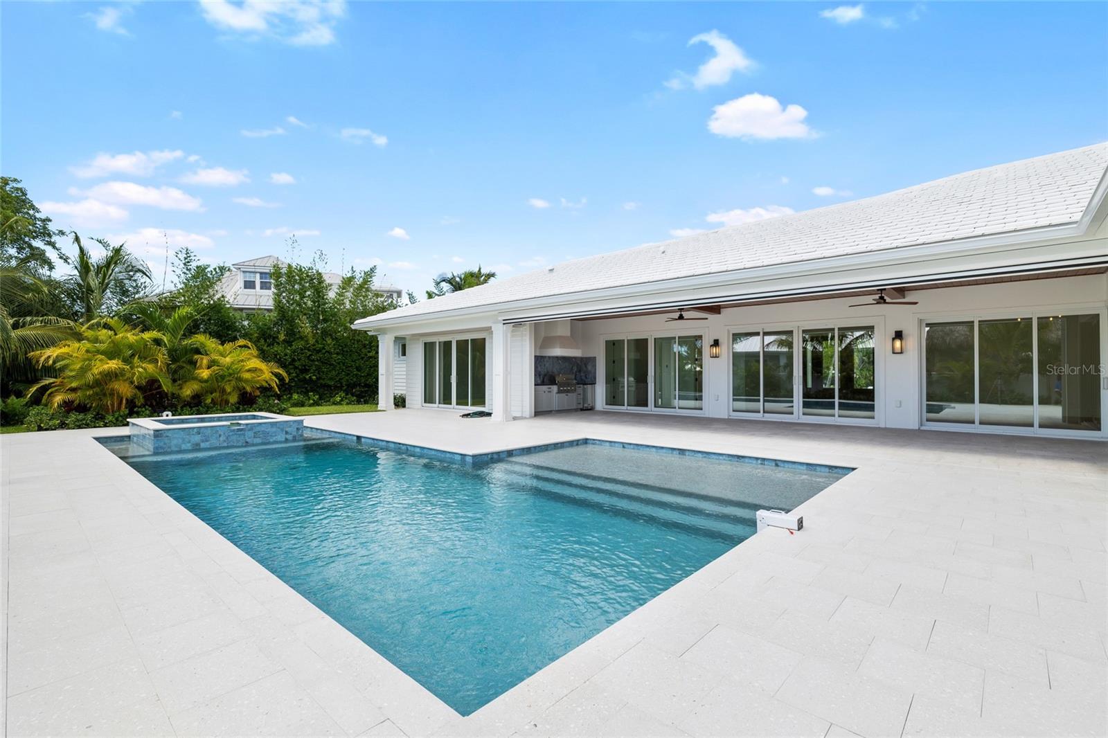 TB8436391 Property Photo