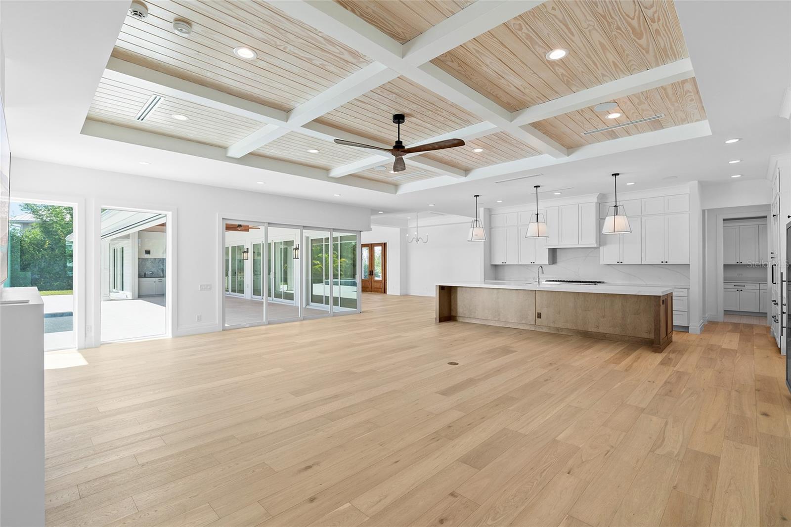 TB8436391 Property Photo